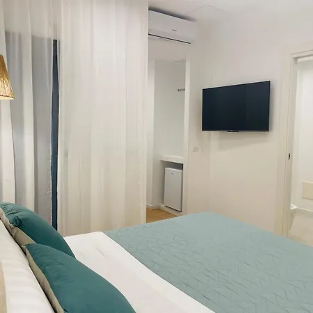 ゲストハウス Elis & オルビア